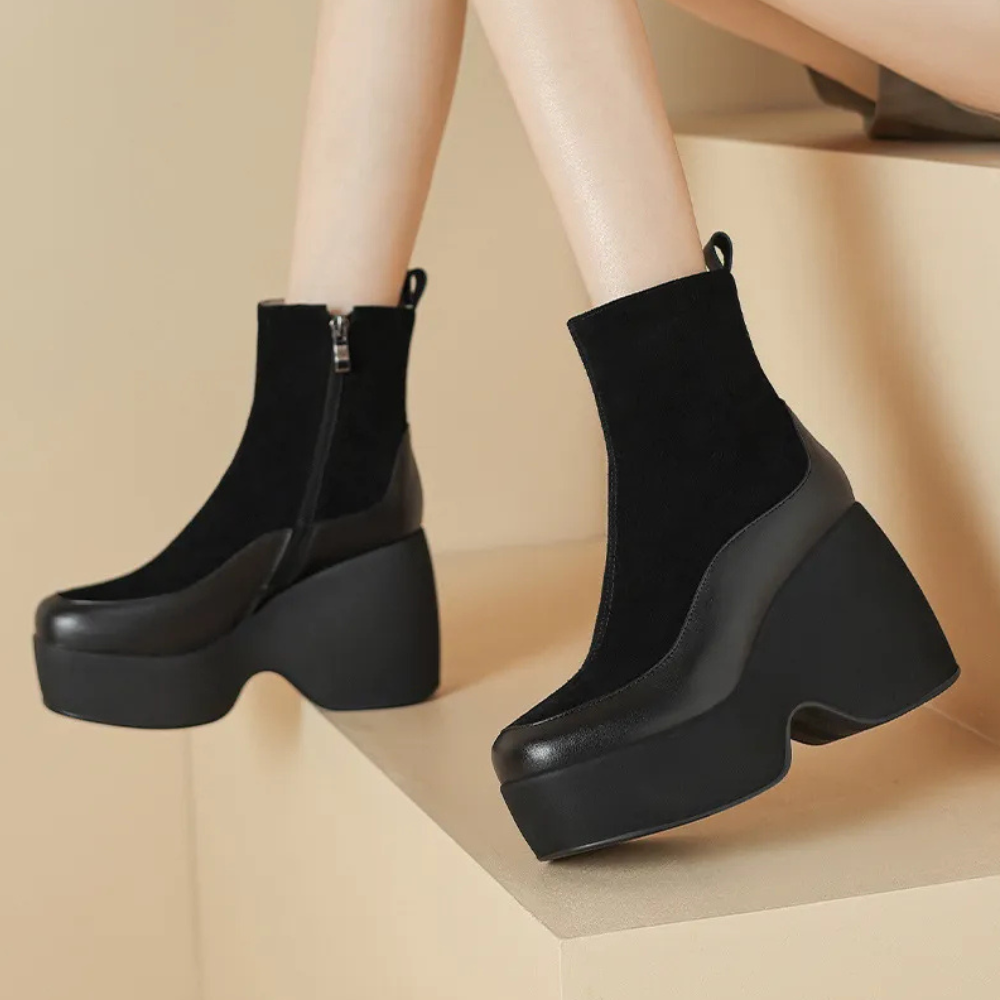 Zwarte platform enkellaarsjes met dikke hak, modern design, ritssluiting, trendy damesmode, comfortabele schoenen voor dagelijks gebruik.