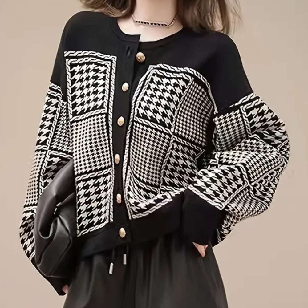 Damestrui met pied-de-poule patroon, zwarte en witte kleuren, gouden knopen, modieuze herfstkleding, casual stijl, comfortabele pasvorm.