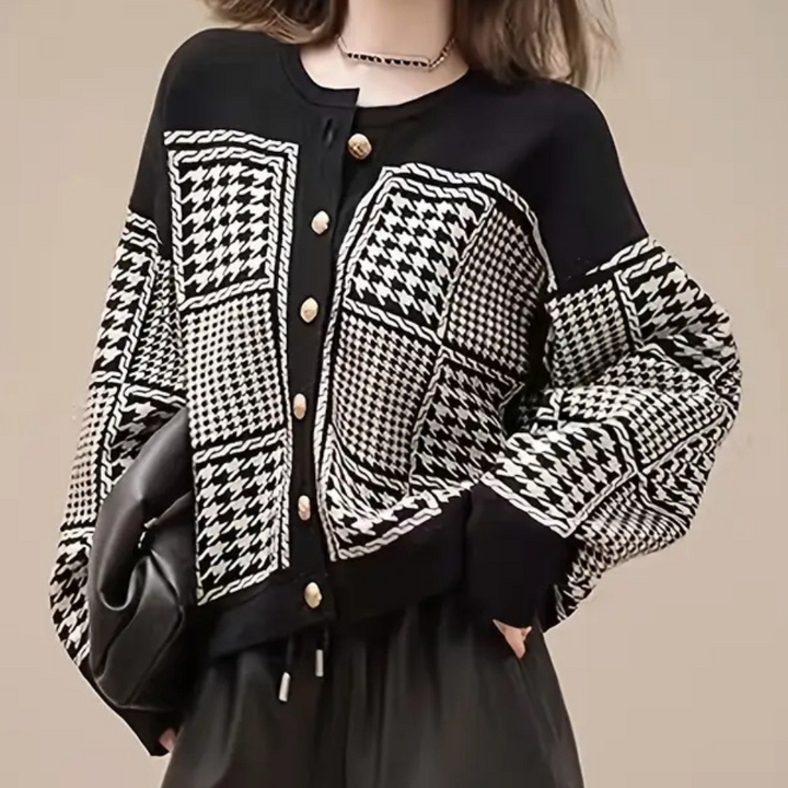 Damestrui met pied-de-poule patroon, zwarte en witte kleuren, gouden knopen, modieuze herfstkleding, casual stijl, comfortabele pasvorm.
