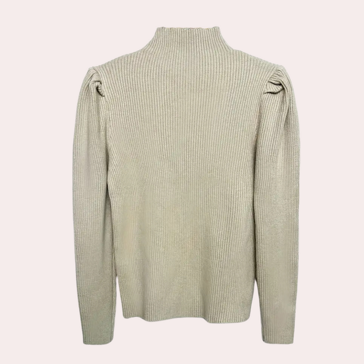 Beige gebreide trui met hoge hals en geplooide schouders, damesmode, herfst-winter kleding, stijlvolle en comfortabele trui voor dagelijks gebruik.