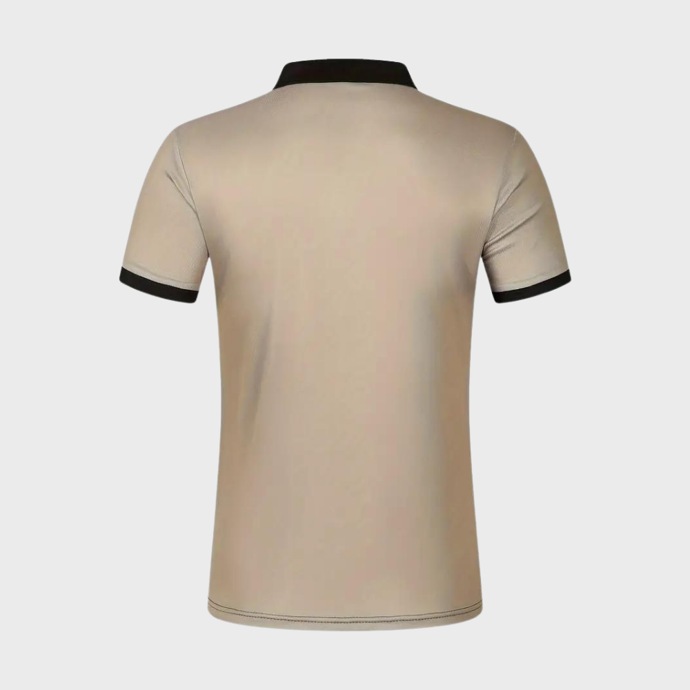 Beige herenpoloshirt met zwarte kraag en mouwboorden, gestreept design, korte mouwen. Stijlvol en modern, ideaal voor casual en zakelijke gelegenheden.