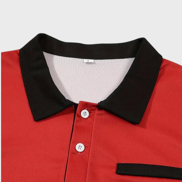 Rood heren poloshirt met zwarte kraag en knopen, gestreept design. Stijlvol en modern, ideaal voor casual en formele gelegenheden.