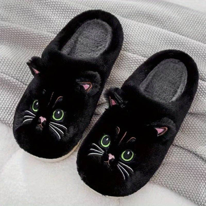 Zwarte kattenpantoffels met groene ogen, warme pluche slippers voor dames, comfortabele dierenpantoffels, perfect voor winterse dagen.