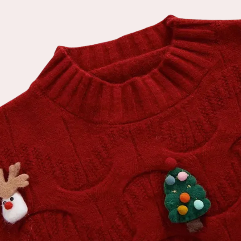 Rode kersttrui met rendier en kerstboom applicaties, gebreid patroon, ronde hals. Perfect voor feestdagen, wintermode, warme kleding.