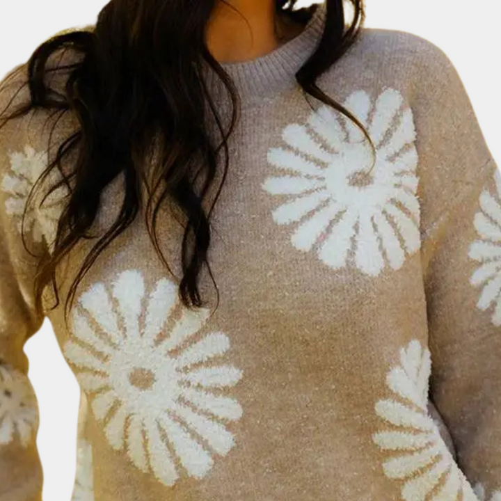 Beige trui met witte bloemenprint, damesmode, herfstkleding, casual stijl, comfortabele gebreide stof, trendy design, lange mouwen.