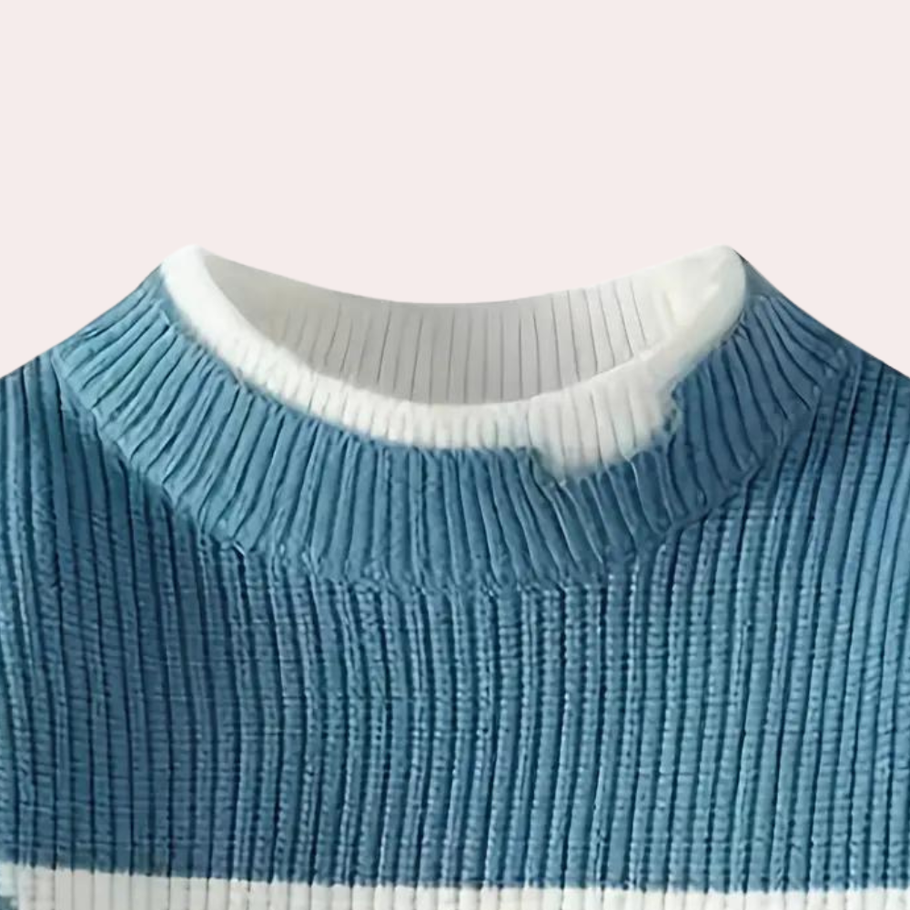 Blauwe geribbelde coltrui met witte kraag, modieuze dameskleding, herfst-winter stijl, comfortabele en stijlvolle trui voor dagelijks gebruik.