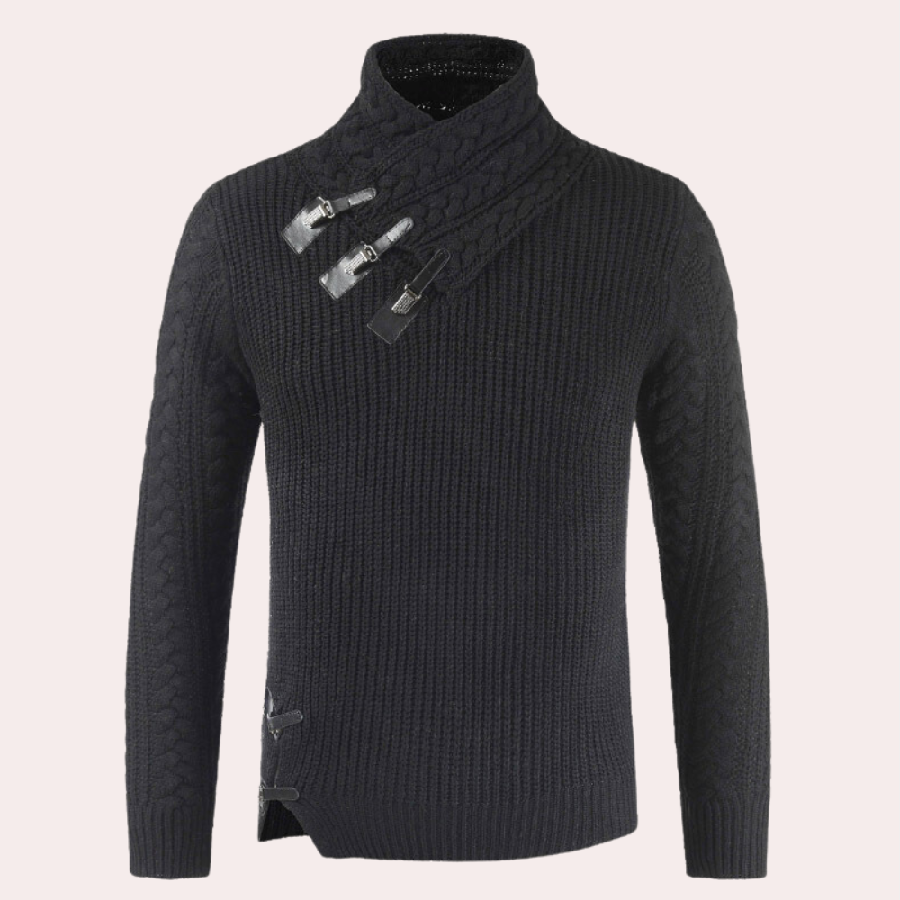 Donkerblauwe gebreide trui met asymmetrische kraag en decoratieve gespen, herenkleding, wintermode, stijlvolle warme trui.