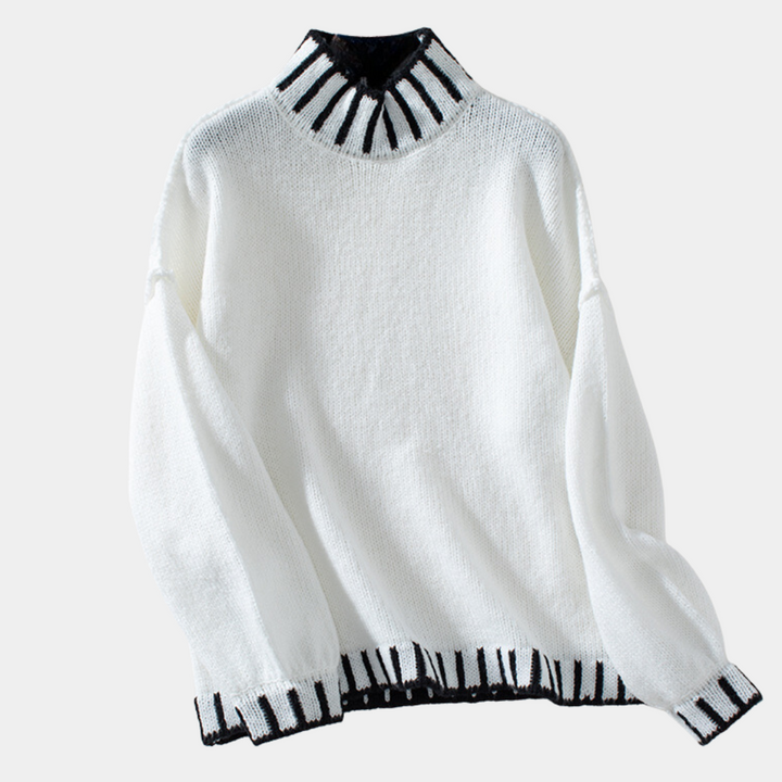 Witte gebreide trui met zwarte strepen, hoge kraag en lange mouwen, damesmode, herfst-winter kleding, stijlvolle en comfortabele outfit.
