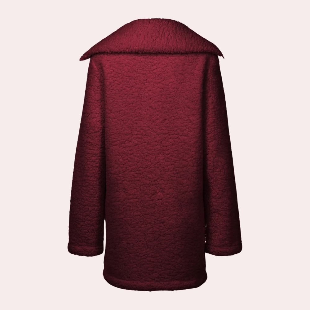 Bordeauxrode wollen jas, achterkant, met brede kraag en textuur. Stijlvolle wintermode, warme damesjas, elegant design.