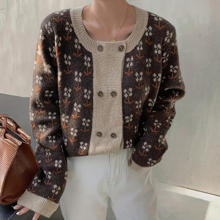 Dames gebreid vest met bloemenpatroon, bruine en beige kleuren, dubbele rij knopen, stijlvolle herfstmode, casual dameskleding.
