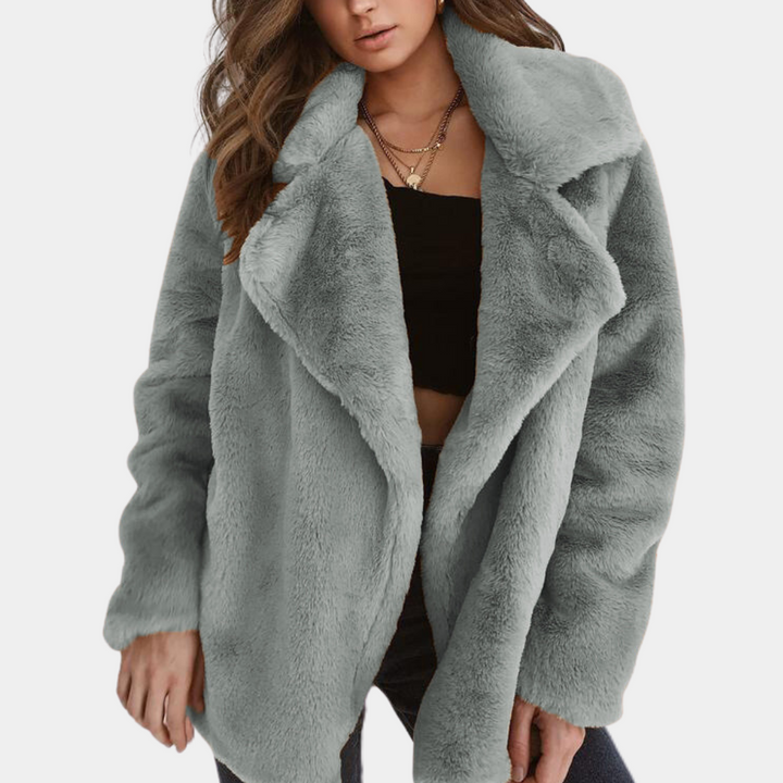 Grijze dames teddyjas, zachte faux fur, open voorkant, modieuze winterkleding, casual stijl, warme en comfortabele jas voor dames.