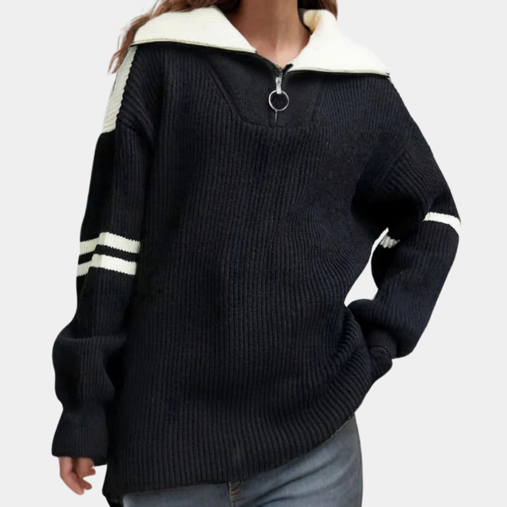 Zwarte oversized trui met witte strepen en ritssluiting, damesmode, casual winterkleding, comfortabele gebreide stof, trendy en stijlvol design.
