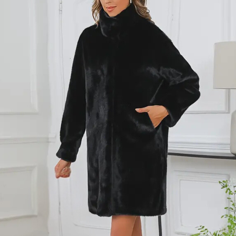 Elegante zwarte faux bontjas voor dames, wintermode, lange mouwen, hoge kraag, stijlvol en warm, perfect voor koude seizoenen.