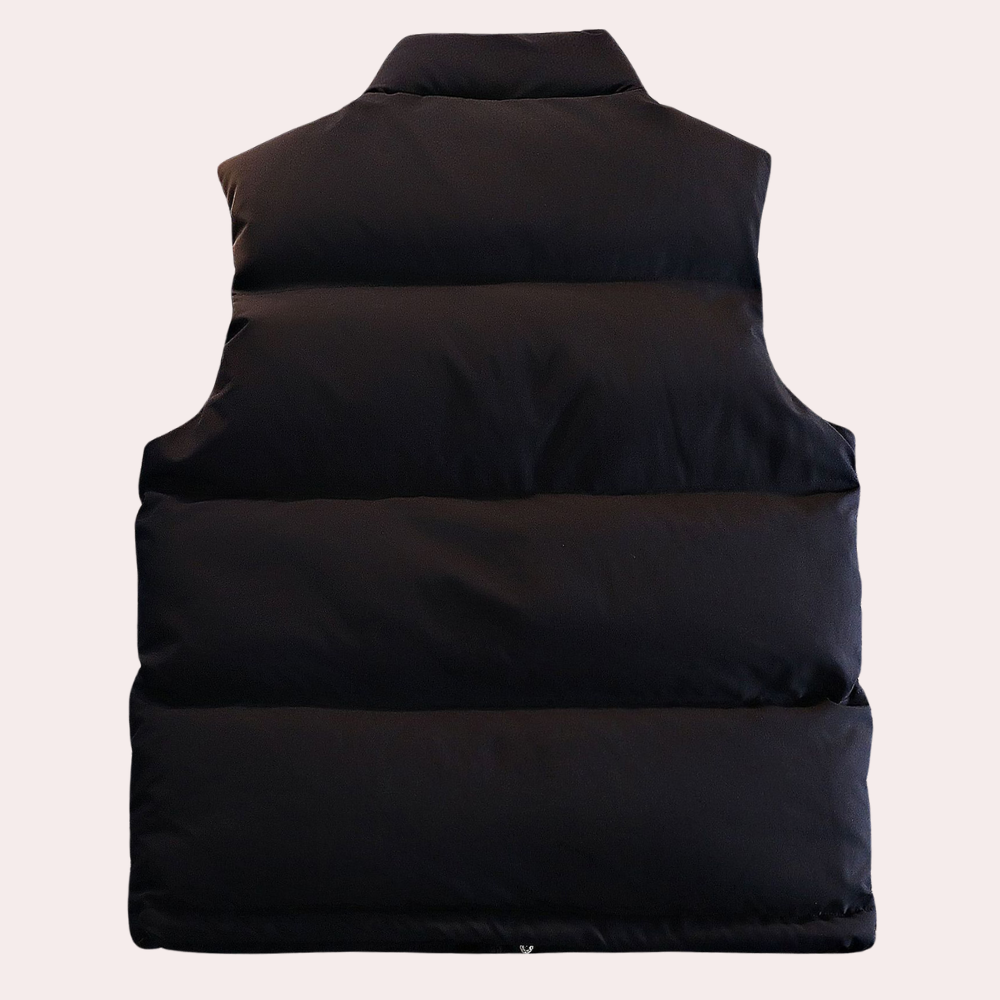 Zwarte gewatteerde bodywarmer, achterkant, zonder mouwen, winterkleding, unisex, isolerend, modieus, casual, warme jas, outdoor kleding.