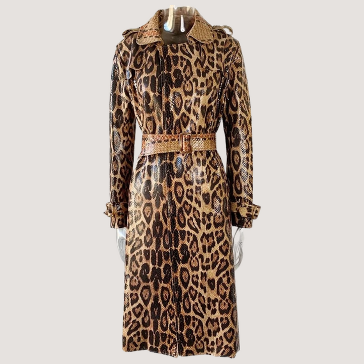 Luipaardprint trenchcoat met riem, lange mouwen en kraag. Modieuze damesjas, ideaal voor herfst- en winterseizoenen. Trendy dierenprint.