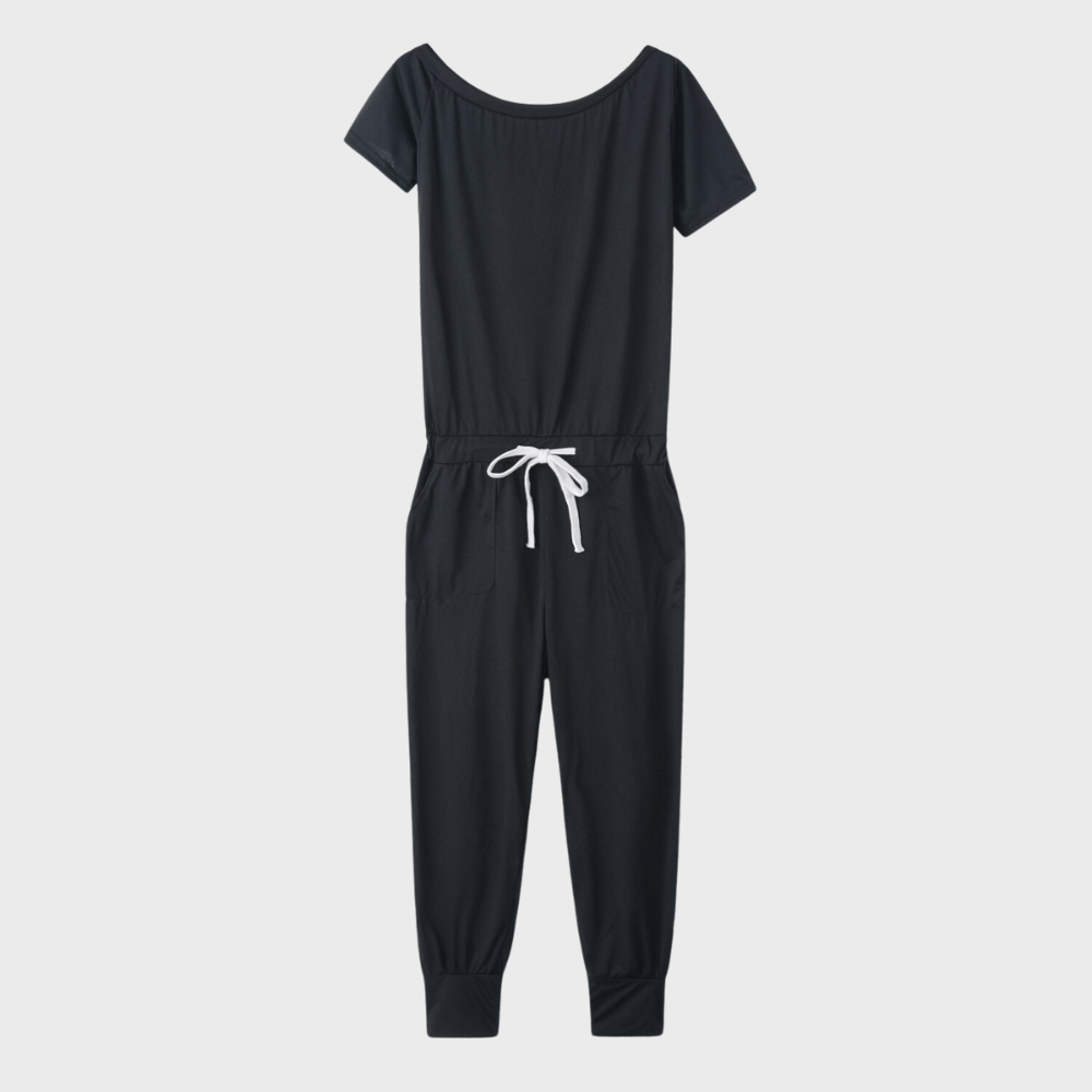 Zwarte dames jumpsuit met korte mouwen, ronde hals en witte trekkoord tailleband. Comfortabele en stijlvolle kleding voor casual en trendy looks.