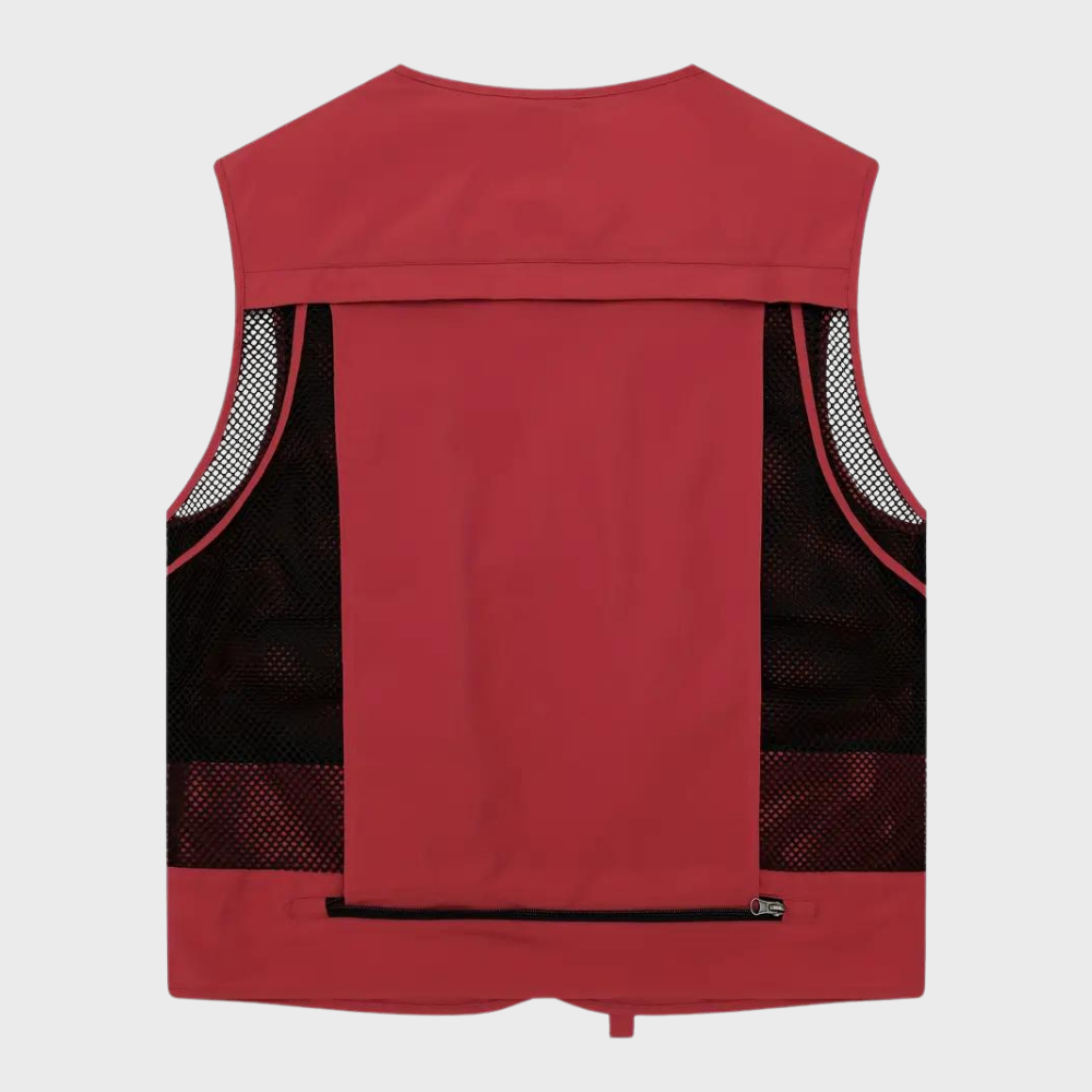 Rode outdoor bodywarmer met zwarte mesh panelen, ademend ontwerp, geschikt voor wandelen en kamperen. Comfortabele en duurzame kleding voor buitenactiviteiten.