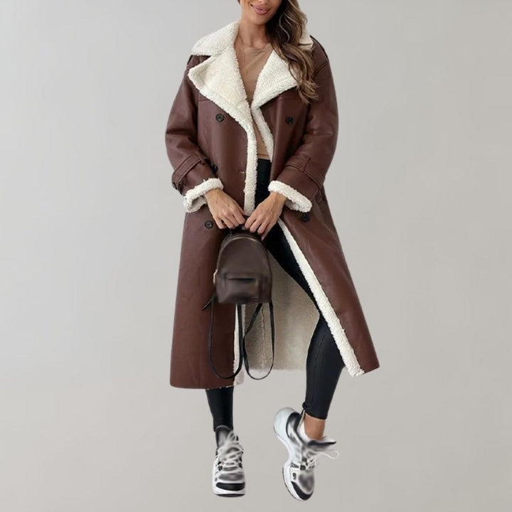 Dames winterjas bruin met witte voering, lange stijl, dubbele rij knopen, modieuze warme jas, geschikt voor koude seizoenen, trendy dameskleding.