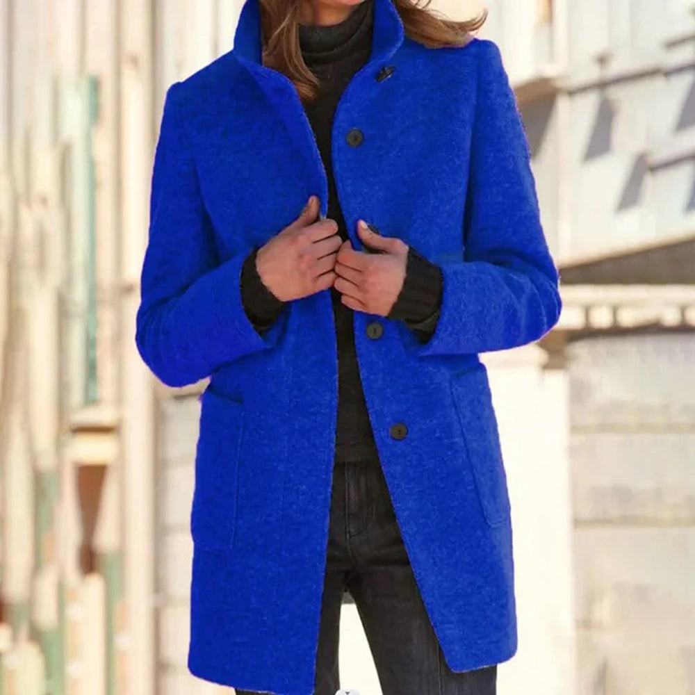 Blauwe damesjas, knus en stijlvol, perfect voor herfst en winter. Hoogwaardige stof, moderne snit, ideaal voor modebewuste vrouwen.