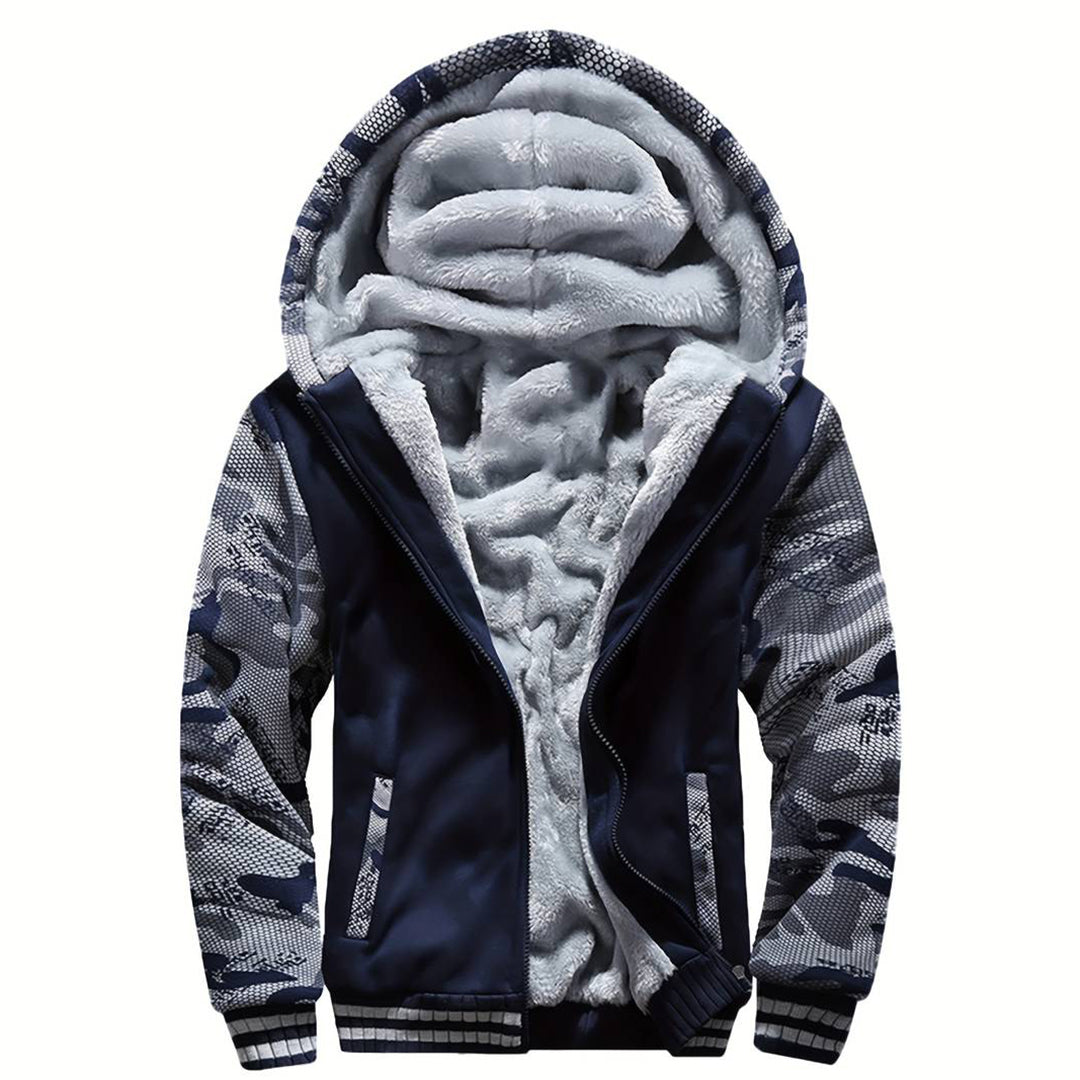 Donkerblauwe camouflage winterjas met capuchon en grijze fleecevoering, herenmode, warme jas, trendy streetwear, comfortabele buitenkleding.