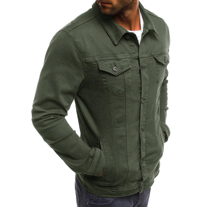 Groene heren spijkerjas, casual stijl, met knoopsluiting en borstzakken. Perfect voor modieuze herenkleding en alledaagse outfits.