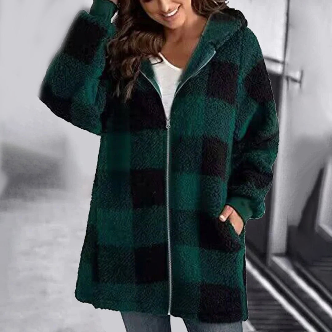 Groene geruite damesjas met capuchon, ritssluiting en zakken. Modieuze winterkleding, warme en comfortabele stijl voor dagelijks gebruik.
