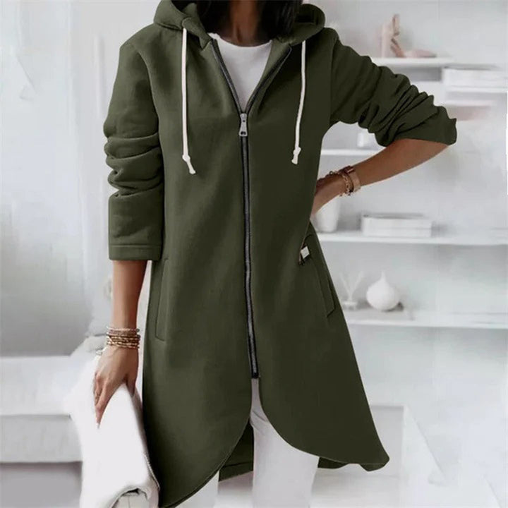 Groene dames hoodie met rits, lange mouwen en capuchon. Comfortabele casual stijl, perfect voor herfstmode. Ideaal voor dagelijks gebruik.