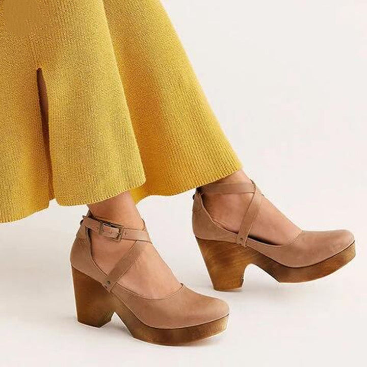 Dames khaki platformhakken met houten zool en kruisbandjes, stijlvolle schoenen voor dagelijks gebruik, modieuze en comfortabele hakken.
