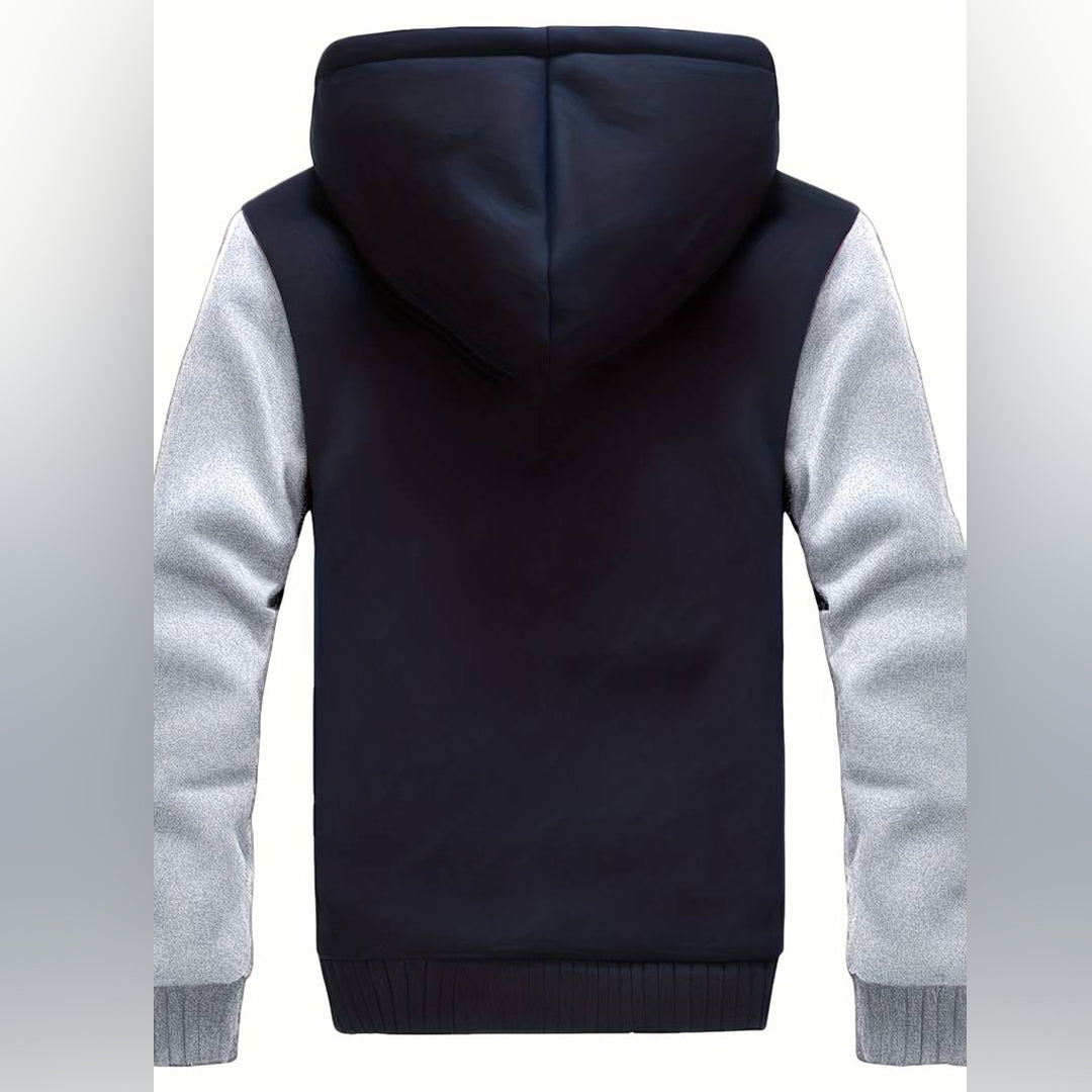Donkerblauwe hoodie met lichtgrijze mouwen, uniseks ontwerp, comfortabele pasvorm, ideaal voor casual en sportieve outfits.