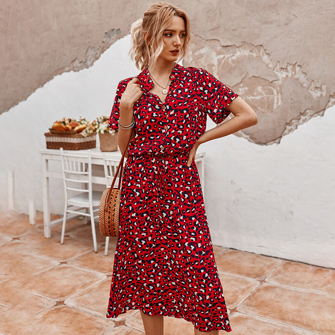 Rode luipaardprint jurk voor dames, korte mouwen, V-hals, casual zomeroutfit, perfect voor modieuze en trendy looks.