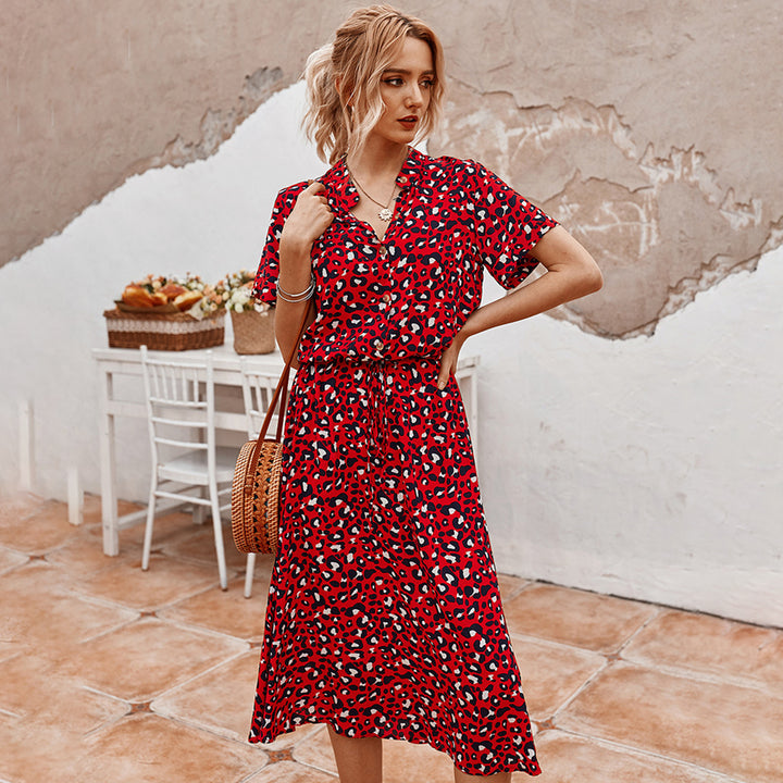 Rode luipaardprint jurk voor dames, korte mouwen, V-hals, casual zomeroutfit, perfect voor modieuze en trendy looks.