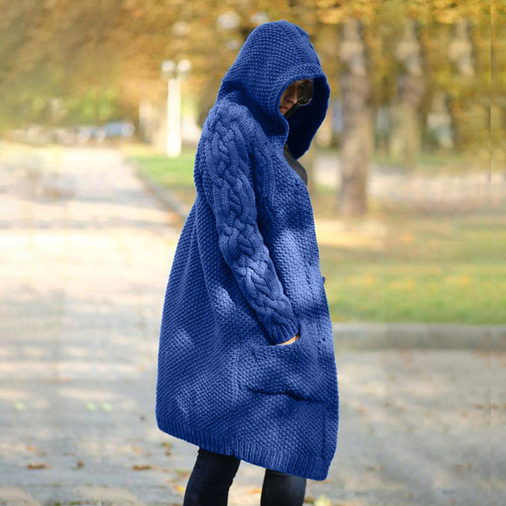 Blauwe gebreide damesjas met capuchon, herfstmode, casual oversized ontwerp, warme winterkleding, buitenkleding voor dames, comfortabele stijl.