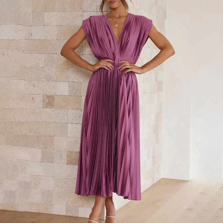 Paarse geplooide maxi-jurk voor dames, elegante avondjurk met V-hals, mouwloos ontwerp, perfect voor formele gelegenheden en modieuze evenementen.