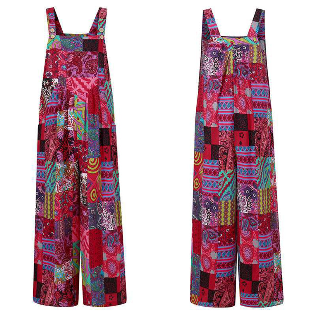 Rode patchwork jumpsuit met kleurrijke etnische patronen, wijde pijpen en verstelbare schouderbanden. Ideaal voor bohemian zomerstijl.